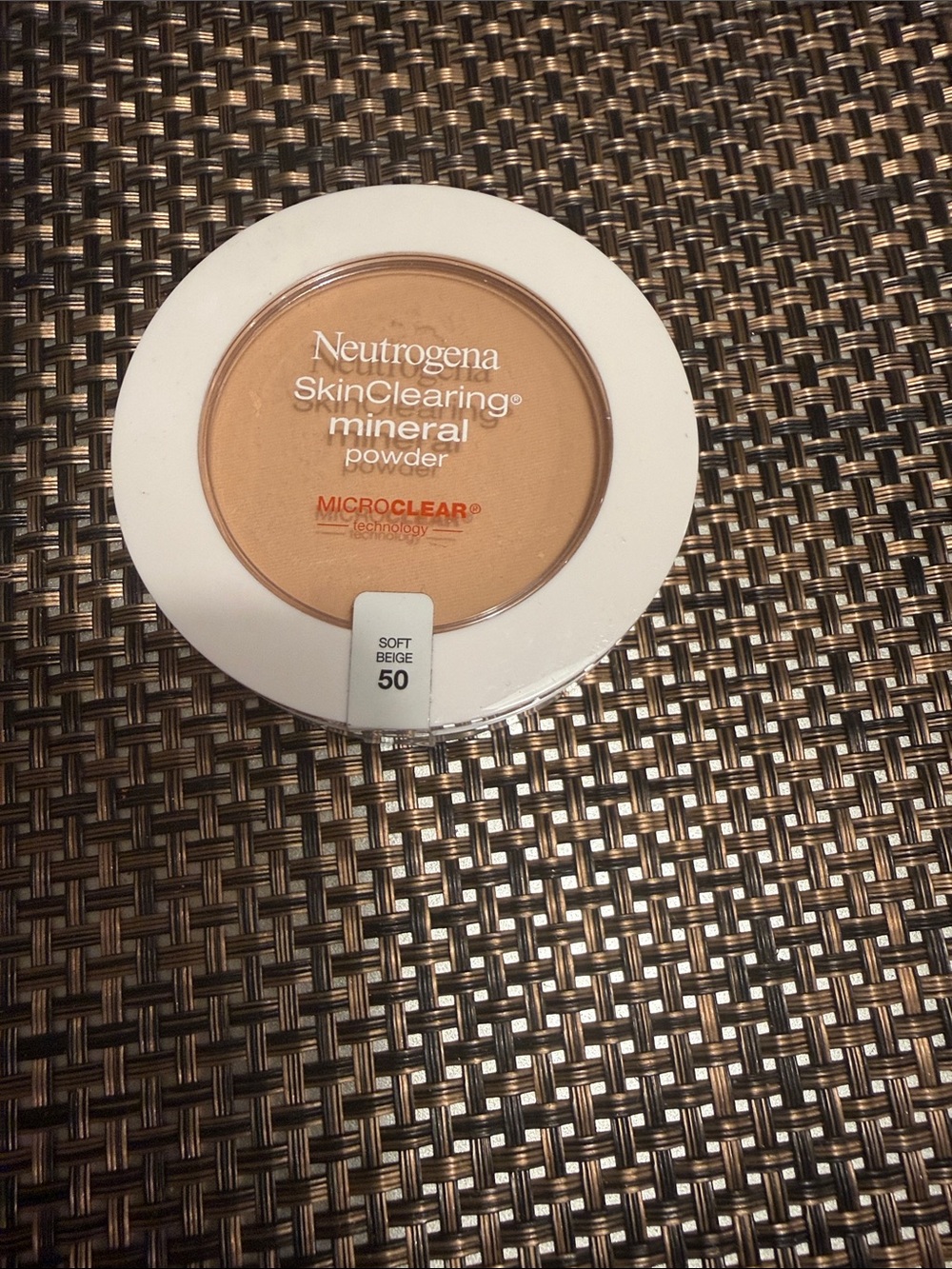 Neutrogena SkinClearing Mineral Powder - Soft Beige